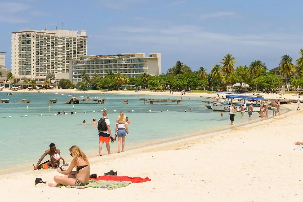 Deluxe Sandcastles Condos Ocho Rios