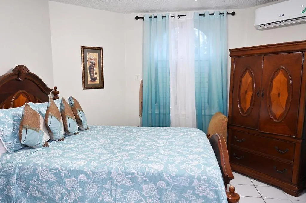 Deluxe Sandcastles Condos Ocho Rios Aparthotel