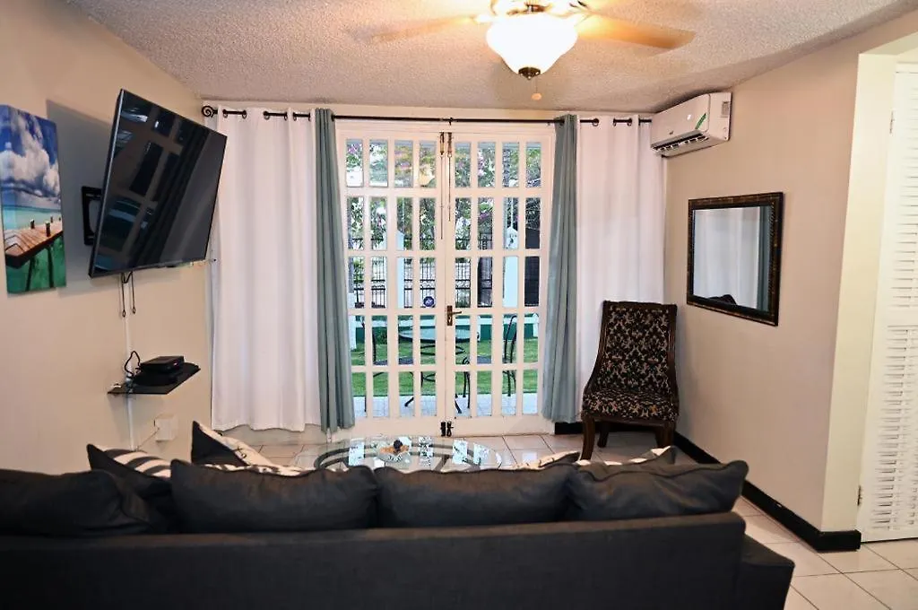 Lägenhetshotell Deluxe Sandcastles Condos Ocho Rios